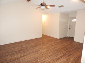 10052 Wooded Way in Whitehouse, TX - Building Photo - Building Photo