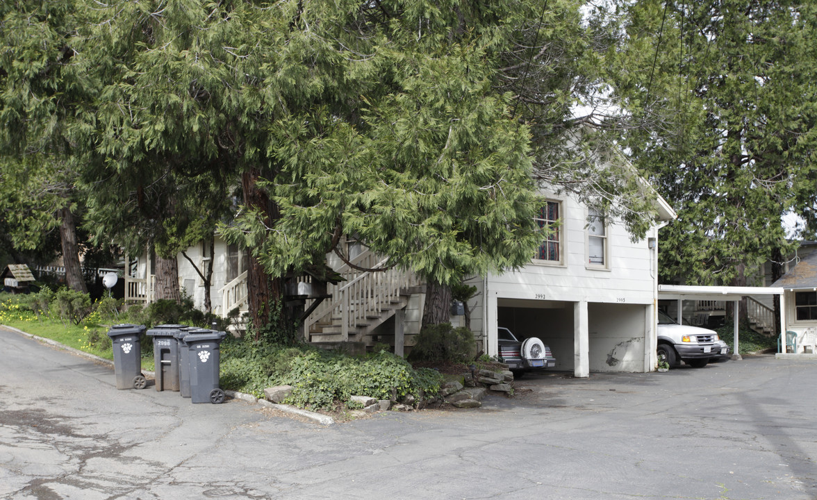 2992-2998 Hilltop Dr in Napa, CA - Building Photo