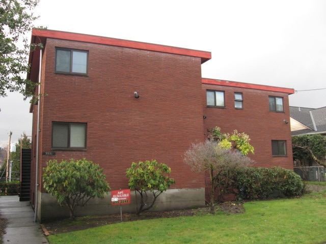 2221 Yale Ave. E.