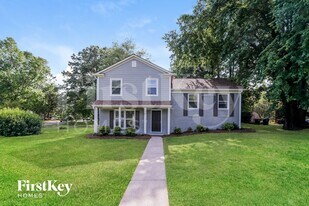 15901 Lawing Ct in Matthews, NC - Building Photo