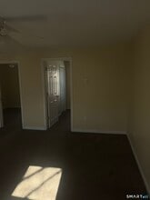 81 Mechanic St in Stonington, CT - Building Photo - Building Photo