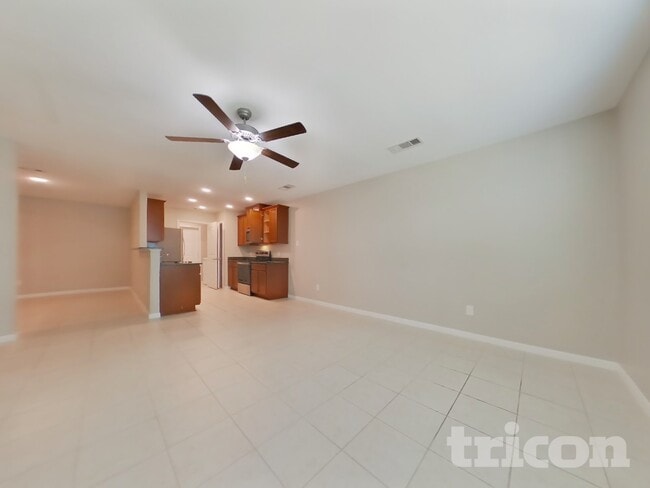 540 Red Dusk Paint Dr in La Marque, TX - Foto de edificio - Building Photo