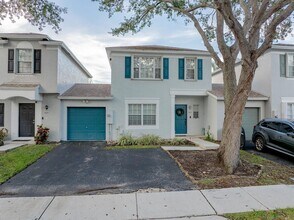 9681 Santa Rosa Dr in Tamarac, FL - Building Photo - Building Photo