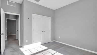 5427 Flint Hills Dr in Wimauma, FL - Building Photo - Building Photo