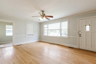 119 Merrilat Ave in Greenville, SC - Building Photo - Building Photo