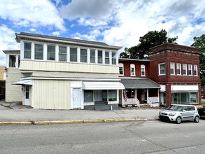 300 Curtin St in Osceola Mills, PA - Foto de edificio - Building Photo