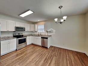 7450 Sterling Springs Way in Burlington, KY - Building Photo - Building Photo