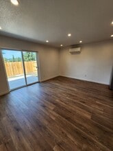 1009 Peach Rd in Winlock, WA - Foto de edificio - Building Photo