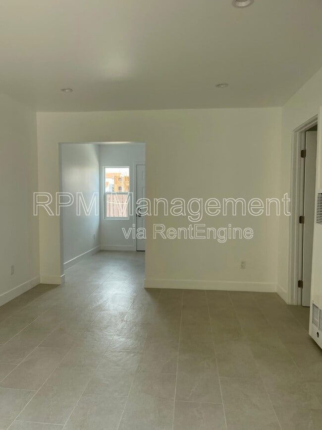 14522 Gault St in Los Angeles, CA - Building Photo - Building Photo
