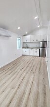 2421 L St in San Diego, CA - Building Photo - Building Photo