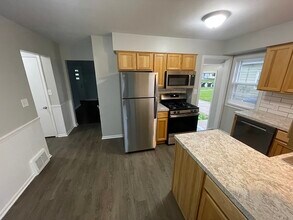 2924 West Ave SW in Wyoming, MI - Building Photo - Building Photo