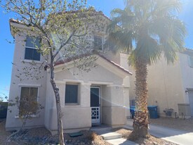 668 Magrath St in Las Vegas, NV - Building Photo
