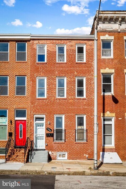 1066 W Fayette St-Unit -3 in Baltimore, MD - Building Photo