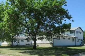 805-827 3rd St SW in Valley City, ND - Building Photo - Building Photo