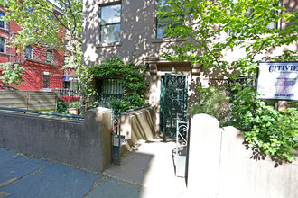 418 Clinton St in Brooklyn, NY - Building Photo - Building Photo