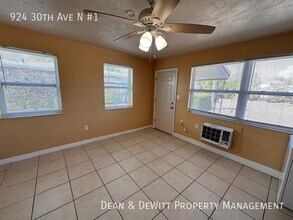 924 30th Ave N in St. Petersburg, FL - Building Photo - Building Photo