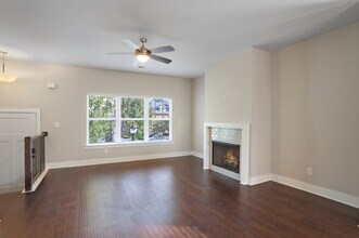 1272 Carbon Ct in Atlanta, GA - Building Photo - Building Photo