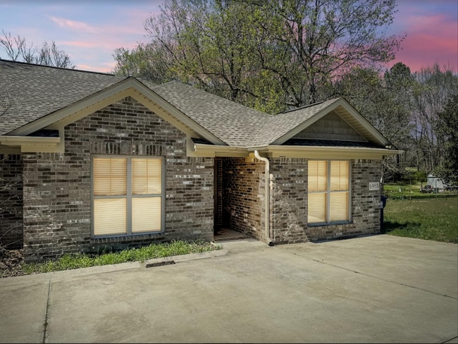 698 Mulberry Rd in Hazel Green, AL - Building Photo - Building Photo