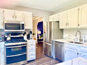 6524 Farmingdale Ct in Rockville, MD - Building Photo - Building Photo