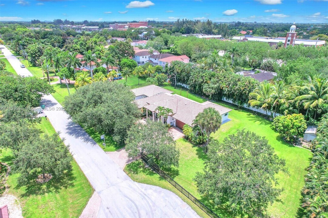 12390 NW 2nd St in Plantation, FL - Building Photo