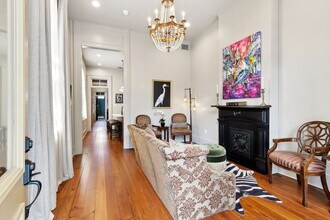 623 Kerlerec St in New Orleans, LA - Foto de edificio - Building Photo