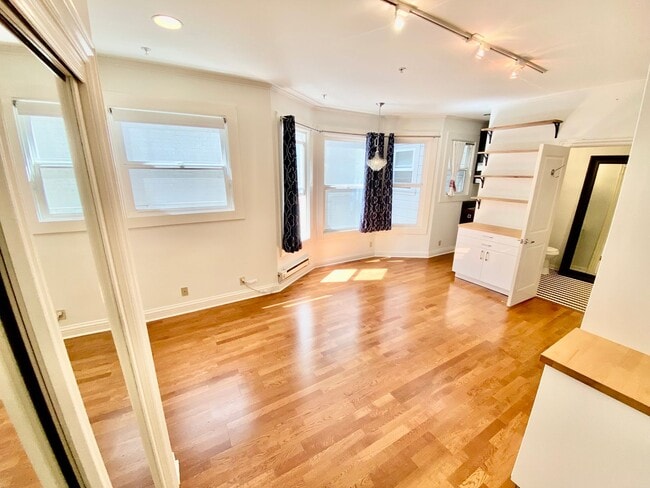 property at 725 Pine St