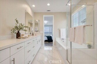 18348 Cachet Wy in Santa Clarita, CA - Building Photo - Building Photo