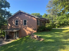 3293 N Bogan Rd NE in Buford, GA - Building Photo - Building Photo