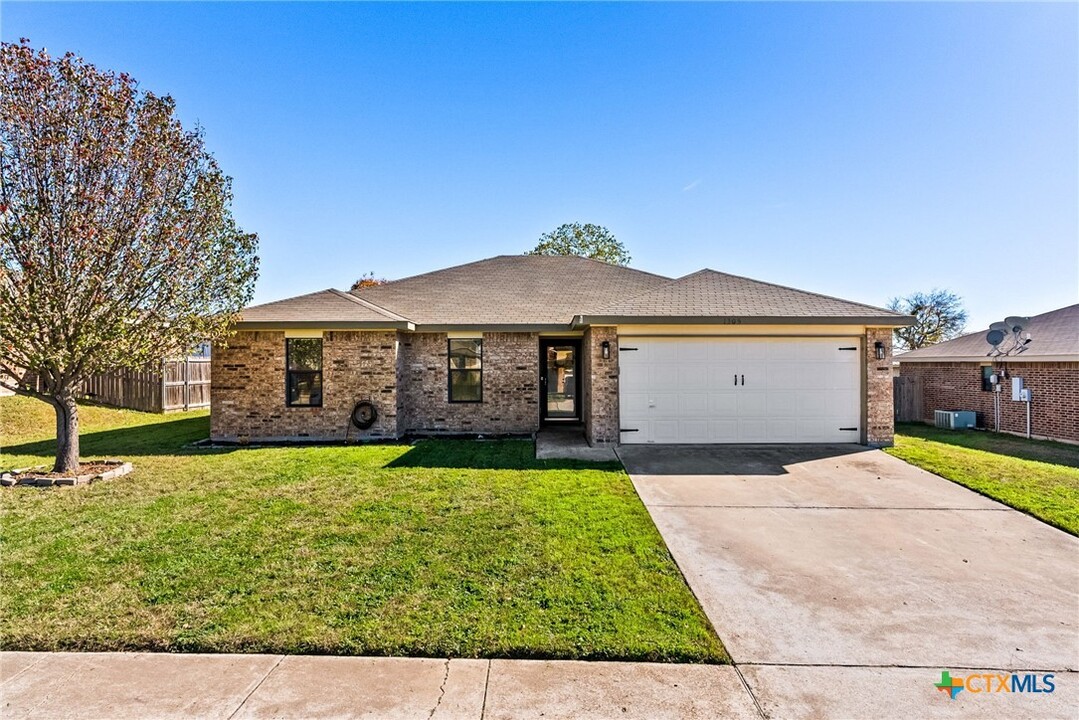 1305 Travis Cir in Copperas Cove, TX - Building Photo