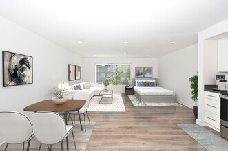 Maple Leaf Residences in Seattle, WA - Building Photo - Interior Photo