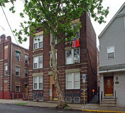 105-107 Darcy St in Newark, NJ - Building Photo - Building Photo