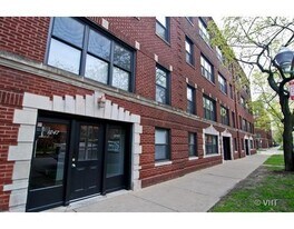 1249 W Roscoe St, Unit 3W in Chicago, IL - Building Photo