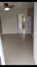 5807 King Ave, Unit 5807 King Ave in Maywood, CA - Building Photo - Building Photo