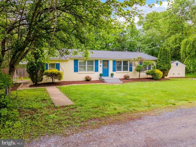 60 Killdeer Ave in Shepherdstown, WV - Building Photo - Building Photo