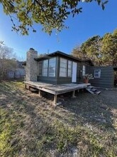 11403 Lakeside Dr, Unit 910 E 8th St Unit 201 in Jonestown, TX - Building Photo - Building Photo