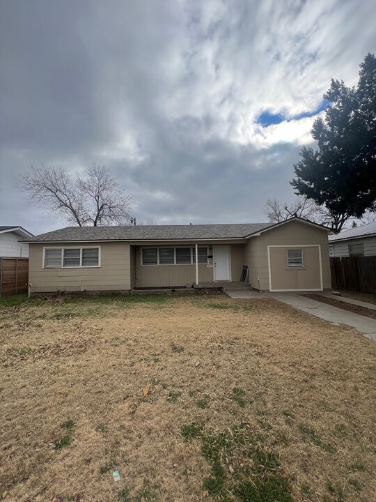 4005 25th St in Lubbock, TX - Building Photo