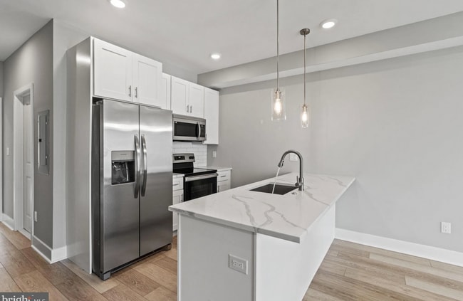2114 N 8th St in Philadelphia, PA - Building Photo - Building Photo
