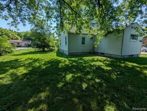 21103 Nummer St in Warren, MI - Building Photo - Building Photo