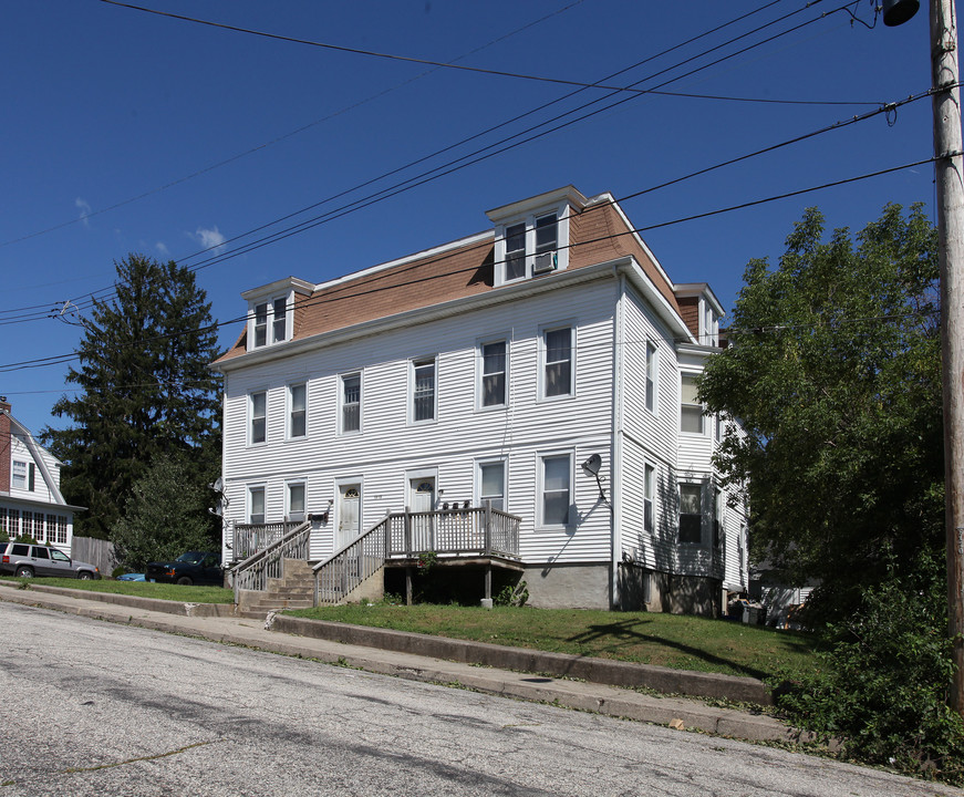 13-15 14th St in Norwich, CT - Building Photo