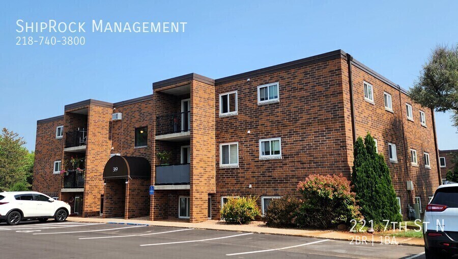 221 7th St N in Sartell, MN - Building Photo