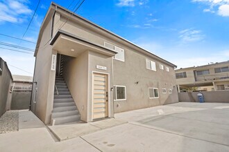 2808 S Cloverdale Ave, Unit 2808 3.4 in Los Angeles, CA - Foto de edificio - Building Photo