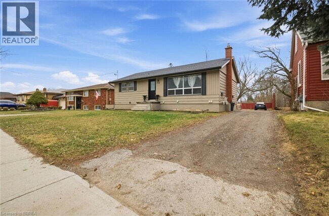 138 Henry St in Brantford, ON - Building Photo - Building Photo