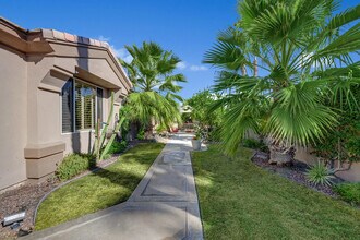 440 Desert Holly Dr in Palm Desert, CA - Building Photo - Building Photo