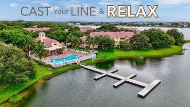 2371 NW 33rd St in Oakland Park, FL - Foto de edificio - Building Photo