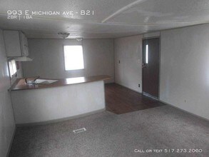 993 E Michigan Ave-Unit -B21 in Battle Creek, MI - Building Photo - Building Photo