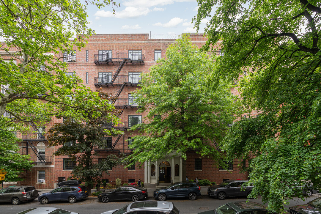 235 Lincoln Pl in Brooklyn, NY - Foto de edificio