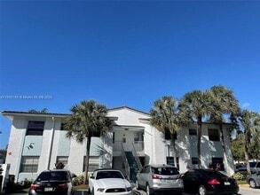 2710 Forest Hills Blvd in Coral Springs, FL - Building Photo - Building Photo