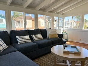 248 Cahuenga Dr in Oxnard, CA - Building Photo - Building Photo