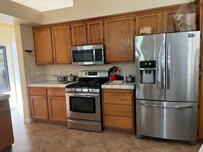 2364 Burgundy Way in Fairfield, CA - Building Photo - Building Photo