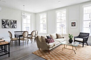 800 Gravier St in New Orleans, LA - Building Photo